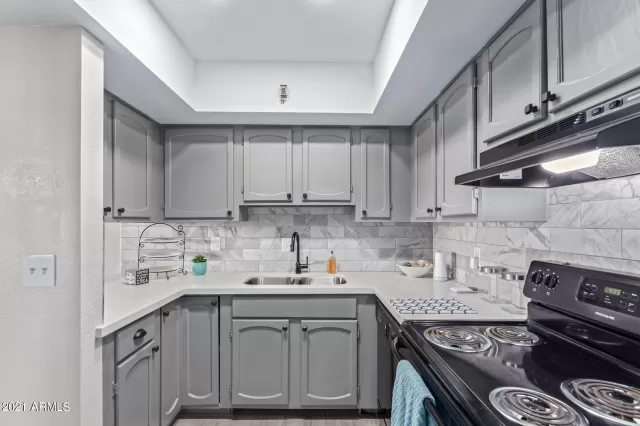 MLS: 6333581 Condo For Sale