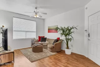 Photo #3: 6333637 Listing