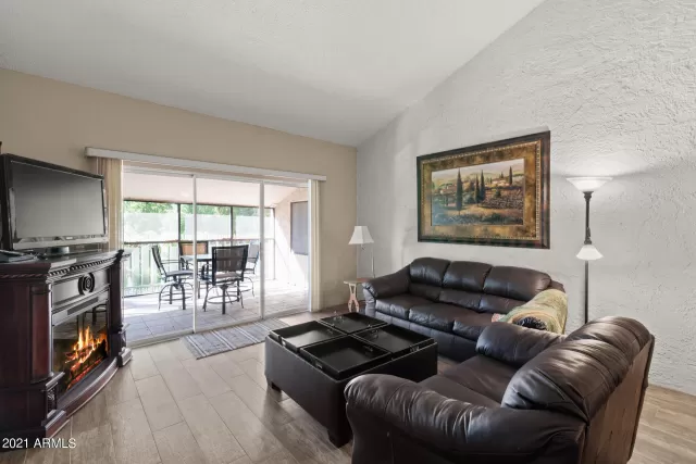 MLS: 6333802 Condo For Sale