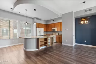 Photo #3: 6333929 Listing