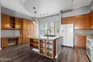 Photo #4: 6333929 Listing