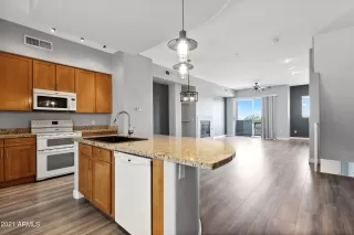 Photo #5: 6333929 Listing