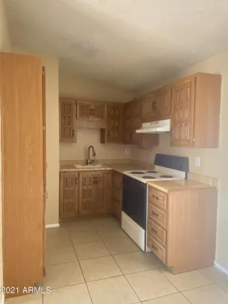 Photo #5: 6333971 Listing