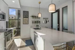 Photo #3: 6334013 Listing 