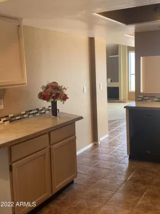 Photo #4: 6334154 Listing