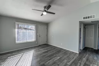 Photo #3: 6334447 Listing 