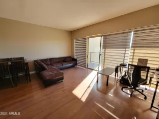 Photo #5: 6334579 Listing