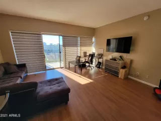 Photo #6: 6334579 Listing