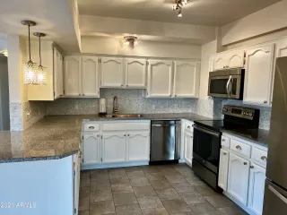 Photo #2: 6334695 Listing 