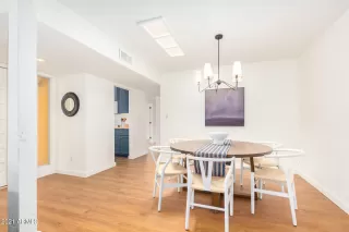 Photo #6: 6334745 Listing 