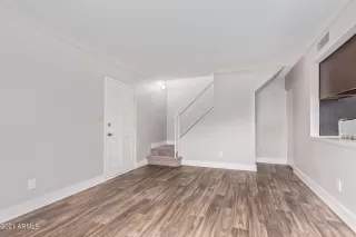 Photo #5: 6335033 Listing 