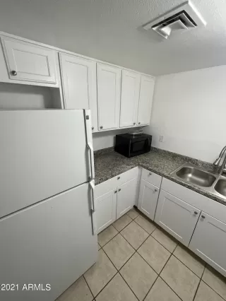 Photo #1: 6335066 Listing 