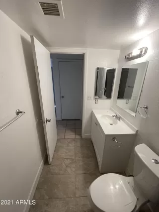 Photo #5: 6335066 Listing 