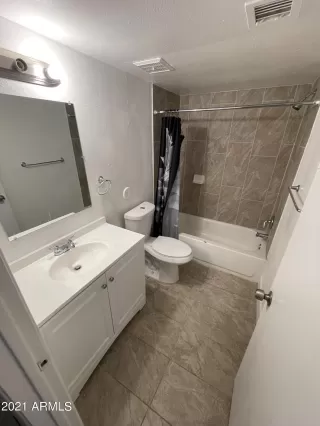 Photo #6: 6335066 Listing 