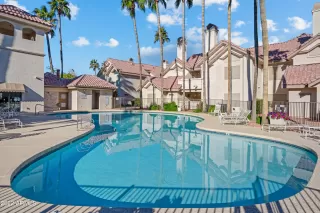 Photo #2: 6335082 Listing