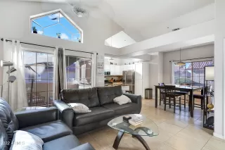 Photo #4: 6335082 Listing