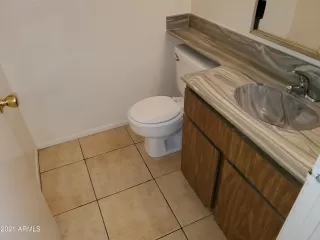 Photo #5: 6335339 Listing