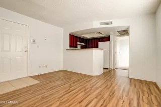 Photo #3: 6335407 Listing