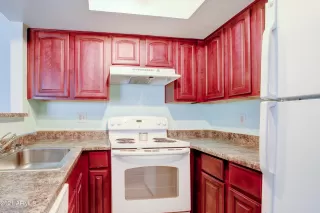 Photo #4: 6335407 Listing