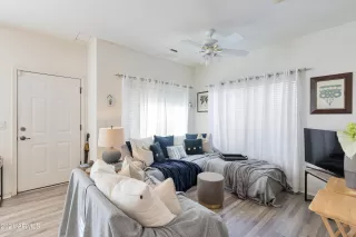 Photo #5: 6335424 Listing 