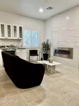 Photo #5: 6335433 Listing