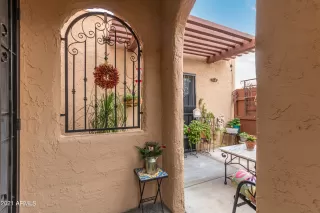 Photo #4: 6335577 Listing