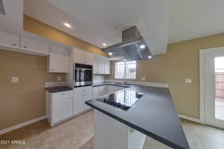 Photo #4: 6335650 Listing