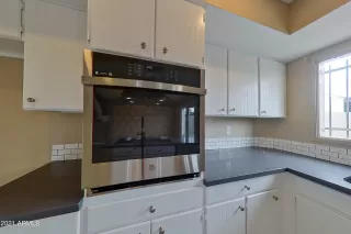 Photo #5: 6335650 Listing