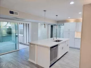 Photo #2: 6335787 Listing 