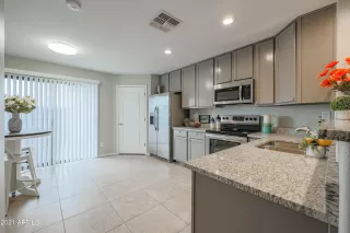 Photo #3: 6335819 Listing 