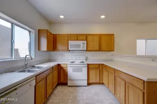 Photo #3: 6335943 Listing 