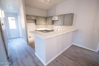 Photo #3: 6335967 Listing