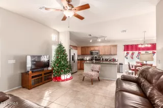 Photo #3: 6335997 Listing