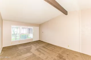 Photo #4: 6336256 Listing