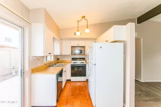 Photo #6: 6336256 Listing