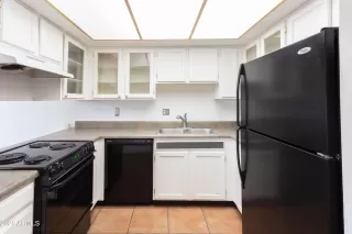 Photo #5: 6336468 Listing