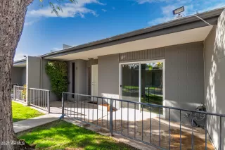 Photo #2: 6336644 Listing