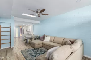 Photo #6: 6336644 Listing