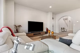 Photo #6: 6336792 Listing 