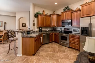 Photo #4: 6336896 Listing