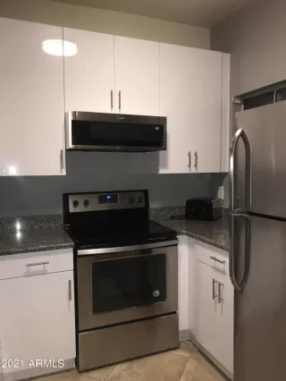 Photo #3: 6337000 Listing