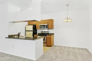 Photo #5: 6337093 Listing 