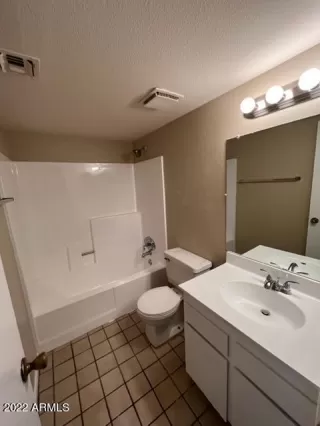 Photo #3: 6337310 Listing