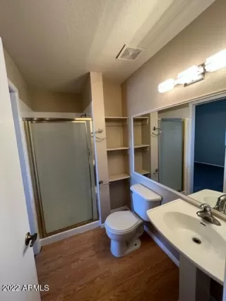 Photo #5: 6337316 Listing