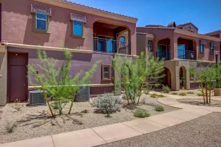 Photo #2: 6337386 Listing