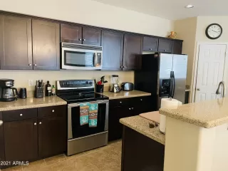 Photo #5: 6337390 Listing