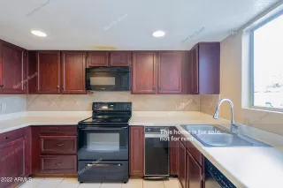 Photo #3: 6337608 Listing