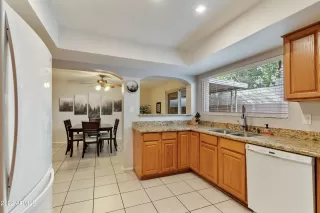 Photo #6: 6337866 Listing 