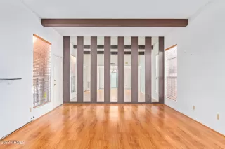 Photo #4: 6337967 Listing