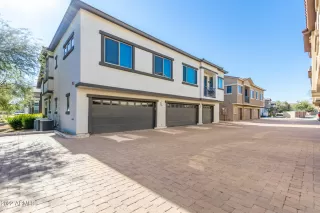 Photo #2: 6338099 Listing